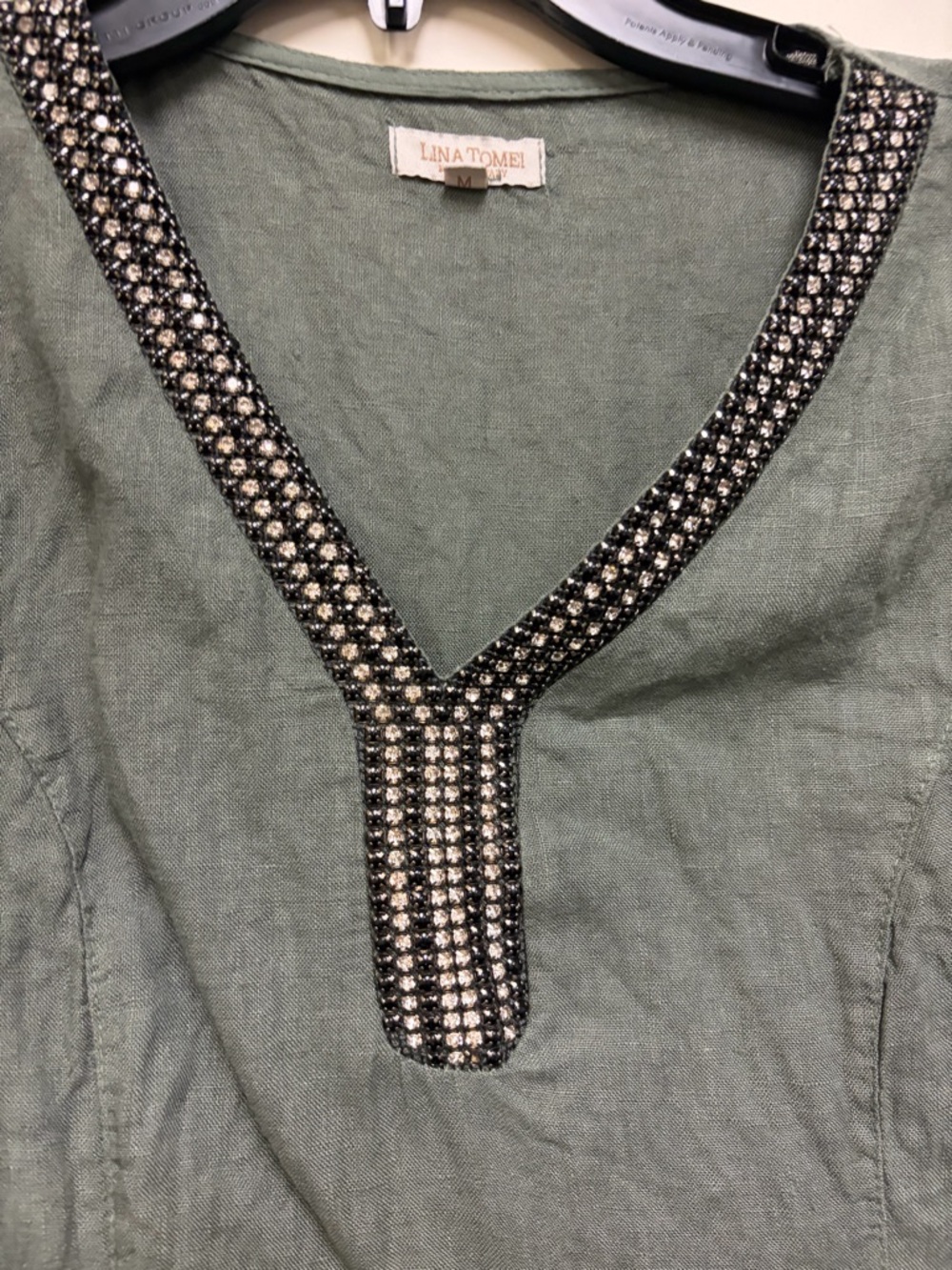 Lina Tomei Linen dress with Crystal Embellished V-Neck - Picture 2 of 4